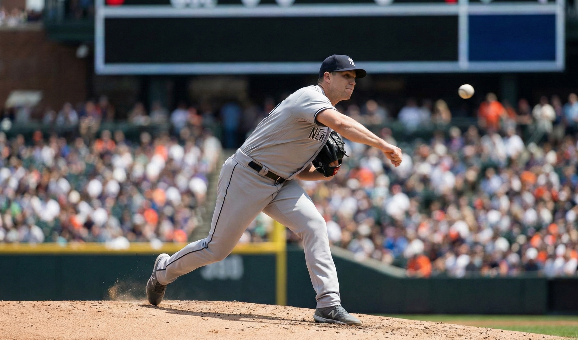 record home runs in a season